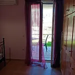 شقة Maistros Tsoukaládhes