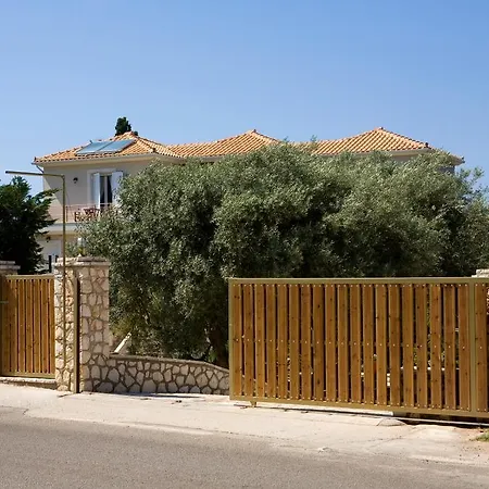 Maistros Τσουκαλάδες