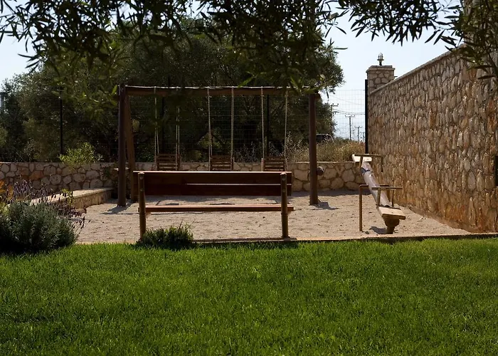 Maistros Tsoukaládhes